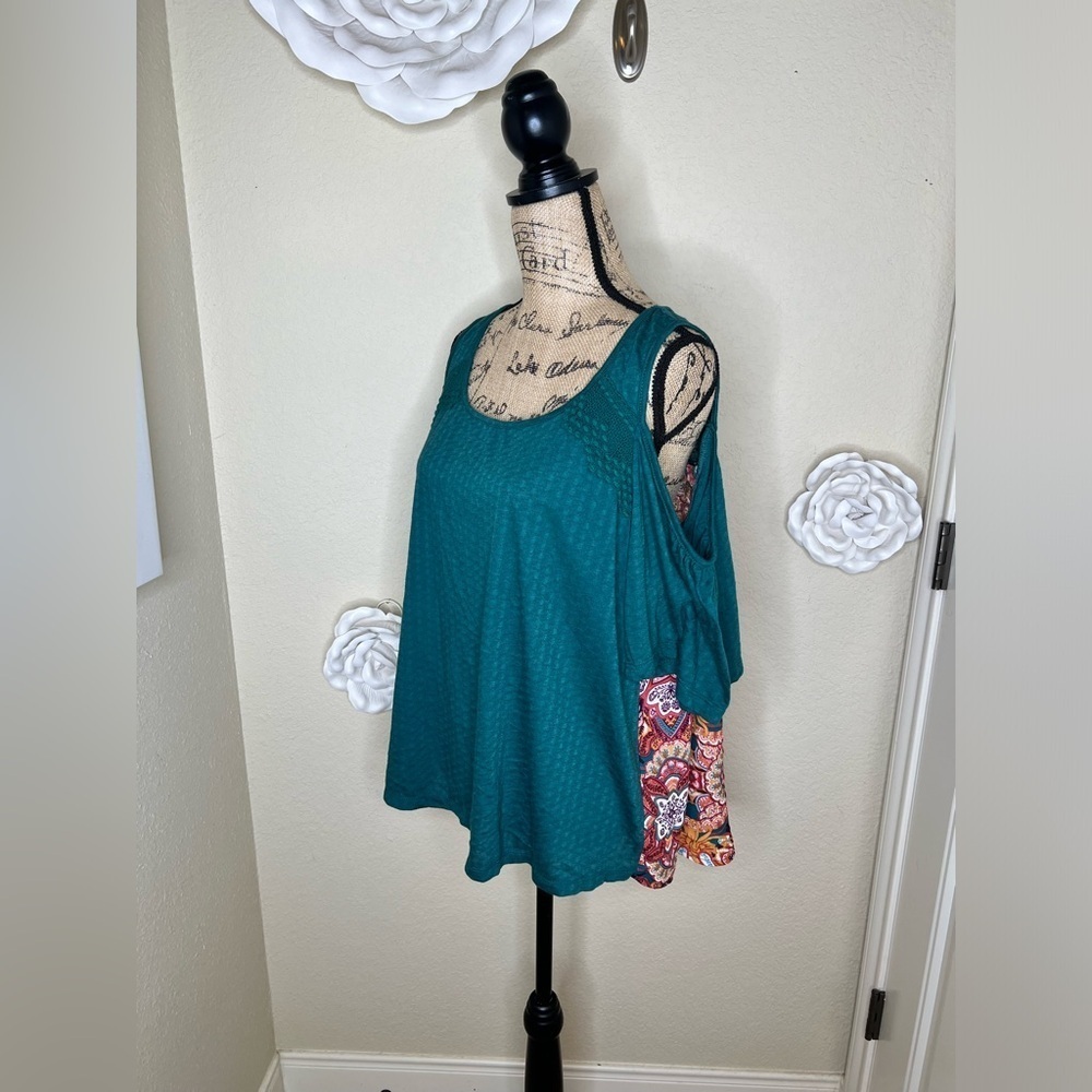 Eyeshadow Teal Cold Shoulder Tunic Top Floral Back Crochet Plus Size 1X